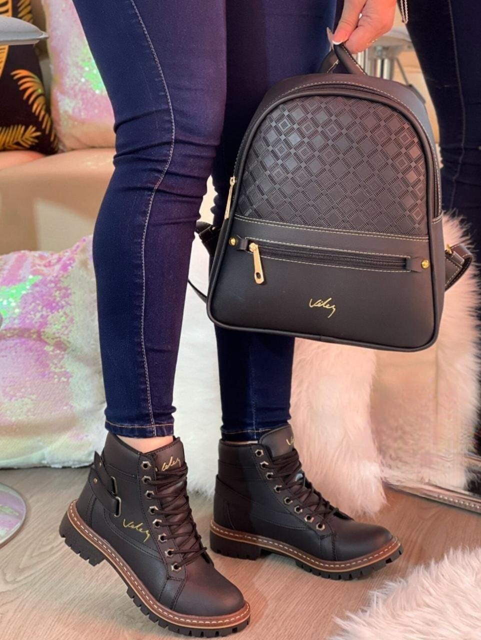 ✨ Combo de Lujo: Botines + Morral con Estilo