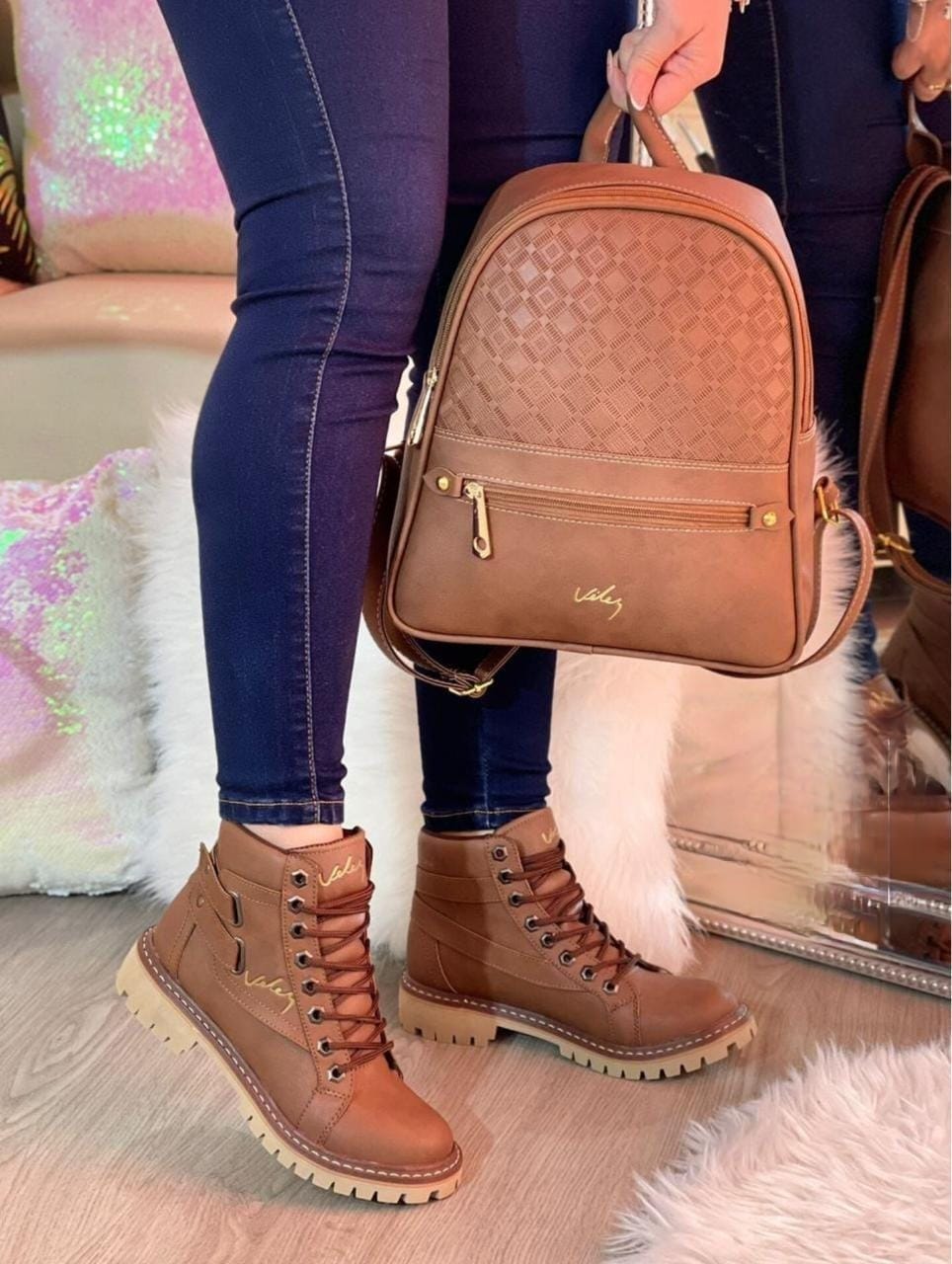 ✨ Combo de Lujo: Botines + Morral con Estilo